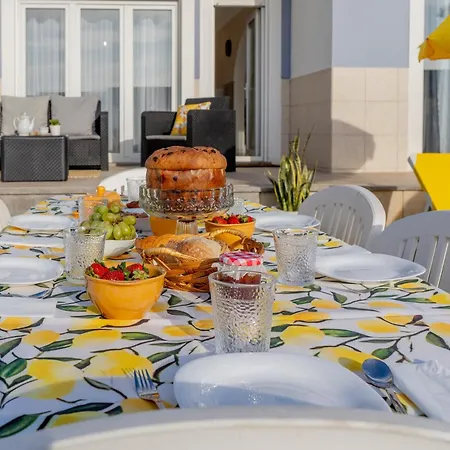 Ls House-a Passos Do Mar